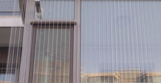 쉽게 청소하고 투명 창문 높은 가시성을 위해 보이지 않는 격자