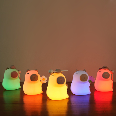 현대 디자인 실리콘 카피바라 야간 램프 휴대용 USB 재충전 가능한 LED 광원 터치 제어 동물 램프 침실