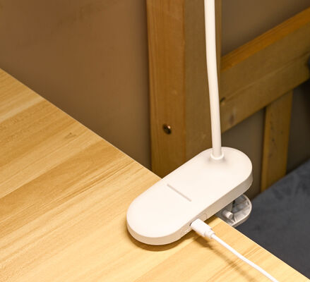 LED 플러그 소형 휴대용 빛 USB 지능형 800mA 테이블 램프 반등 유연 튜브 학습 빛 침실