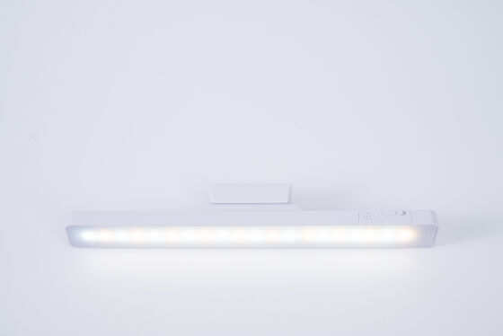 전문 및 개인 조명 응용 분야를 위한 현대식 충전식 마그네틱 램프 전기 테이블 램프