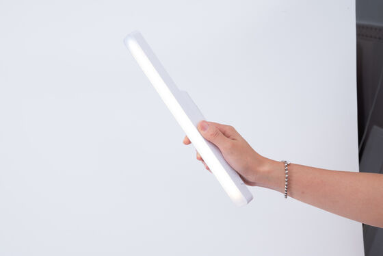 접이식 책상 램프 현대식 에너지 절약 조정 가능한 밝기 사무실 연구용 읽기 조명 솔루션