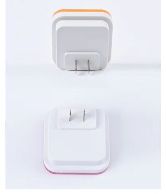 자동 유도 Led 야간 조명 침대 옆 에너지 절약 램프 침실을 위한 여러 가지 빛깔의 야간 조명