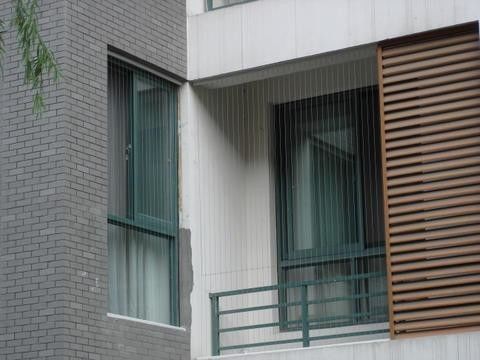현대 사회 디자인 스타일 316 등급 철도 보이지 않는 격자 발코니